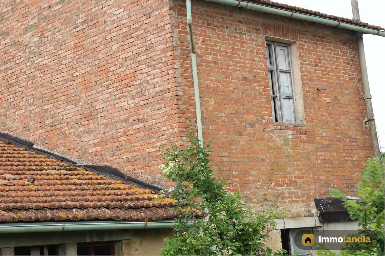 Rustico da ristrutturare