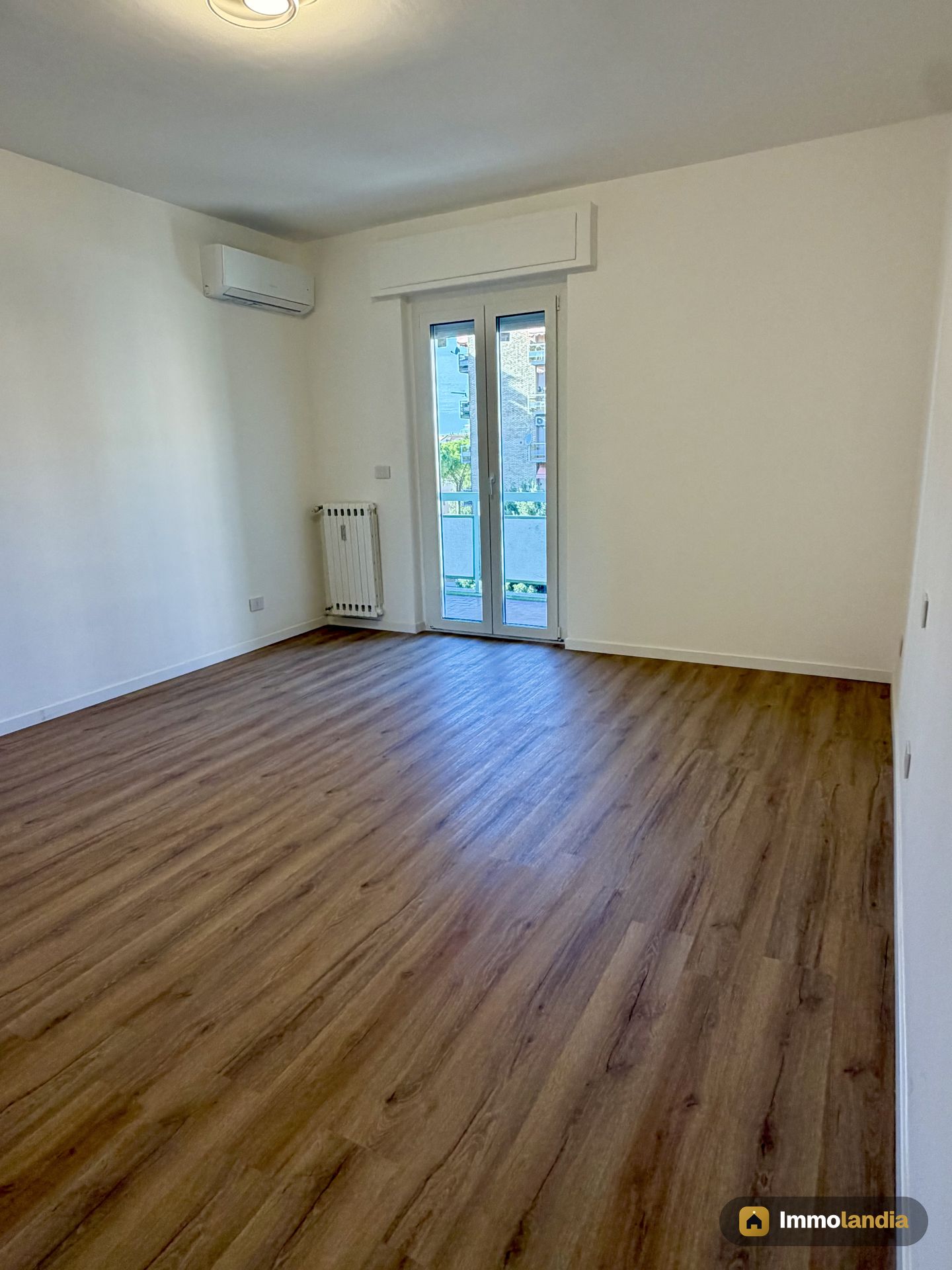 PERUGIA - San SISTO: LUMINOSO APPARTAMENTO COMPLETAMENTE RISTRUTTURATO con GARAGE