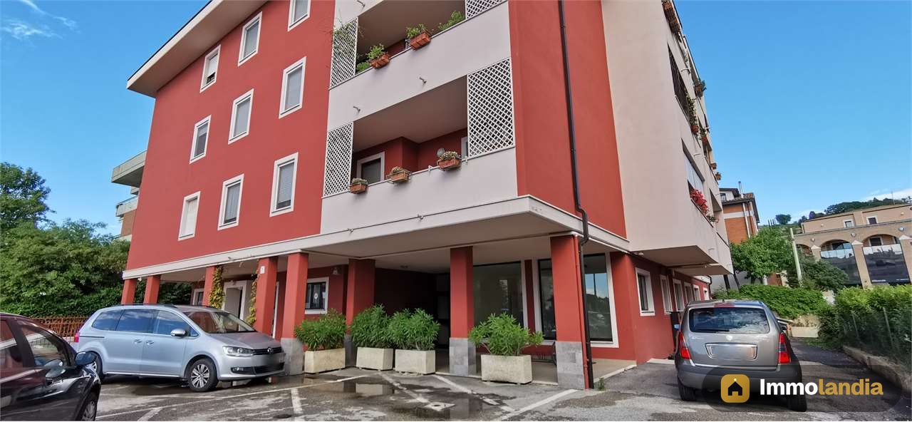 Ufficio in vendita a Deruta